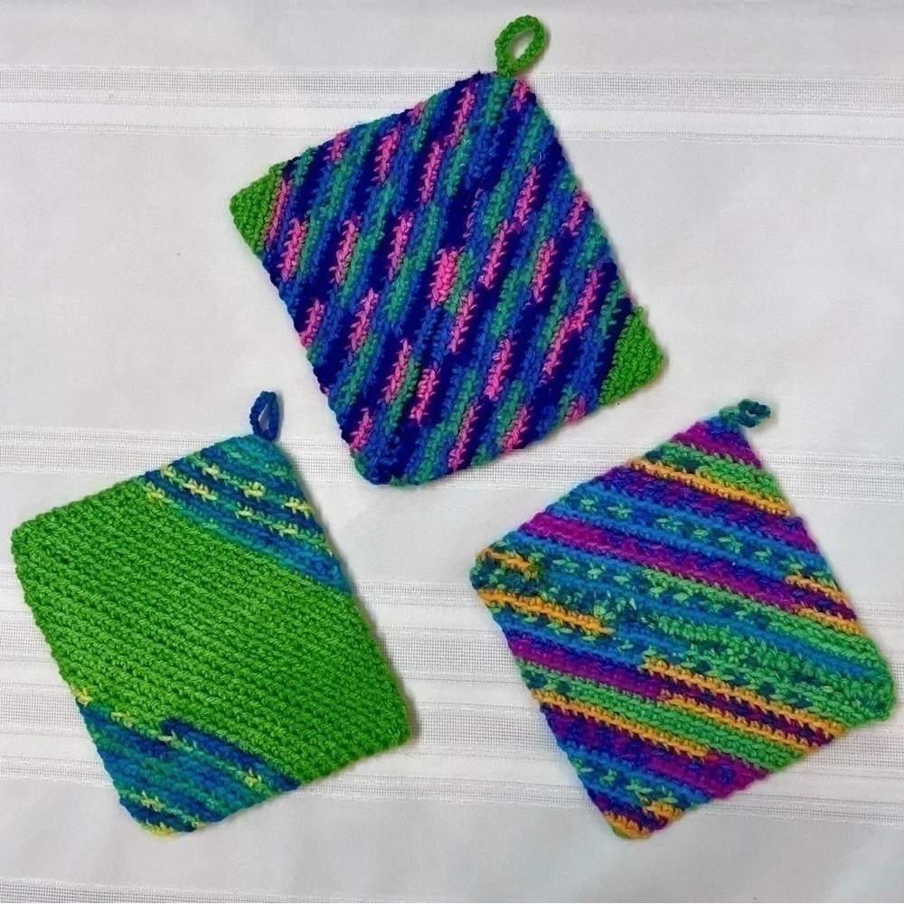 Hand Crafted‎ Crochet Hot Pad Pot Holders Set of 3 NEW